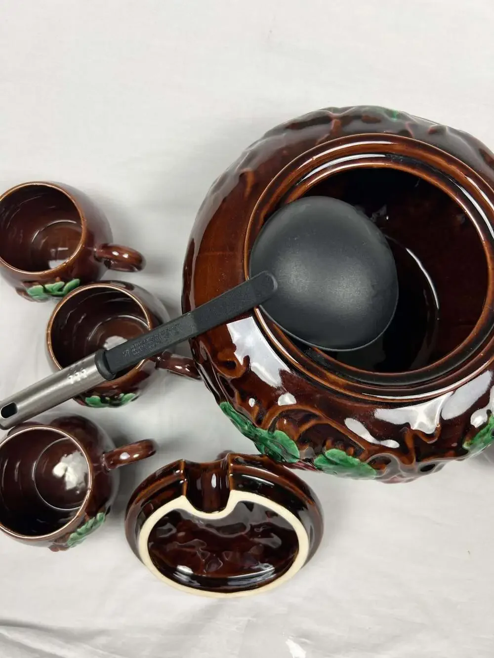 Vintage Japanese Redware Moriage Grape and Leaf Bean Pot Set with 6 Cups